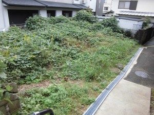 草津市のお客様より、草刈りのご依頼をいただきました。