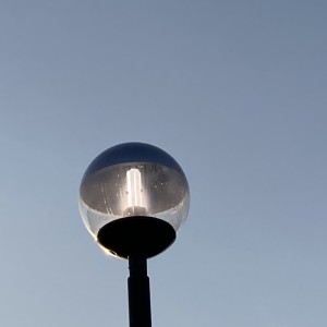 滋賀県草津市の建設会社様より、外灯球交換のご依頼をいただきました。